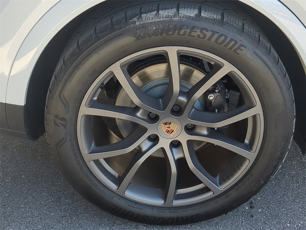 2025 Porsche Cayenne Base