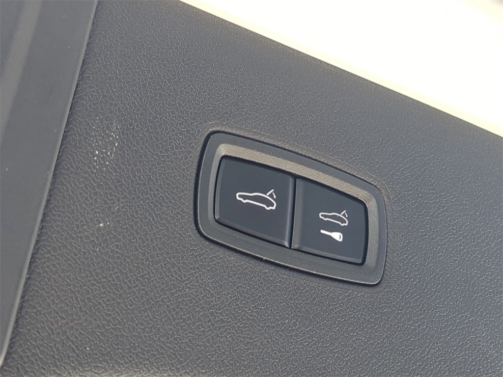 2025 Porsche Cayenne Base