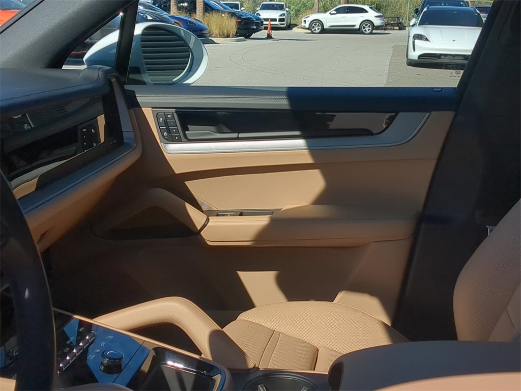2025 Porsche Cayenne Base