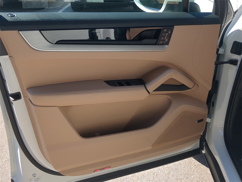 2025 Porsche Cayenne Base