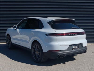 2025 Porsche Cayenne Base
