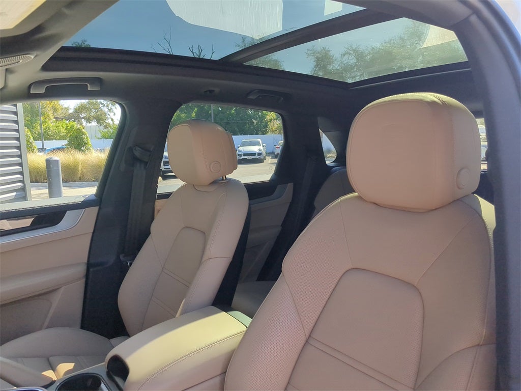 2025 Porsche Cayenne Base