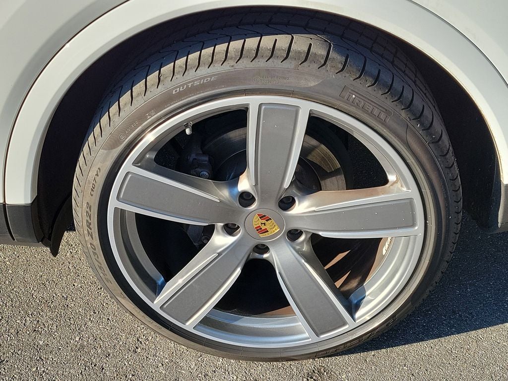 2022 Porsche Cayenne Base