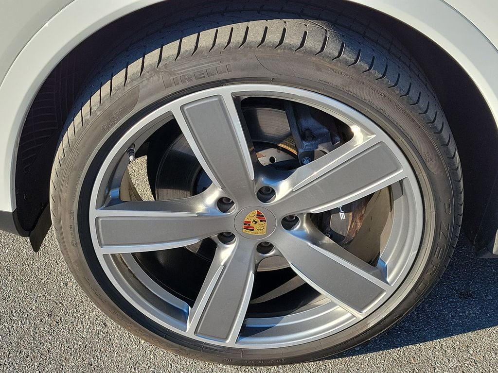 2022 Porsche Cayenne Base