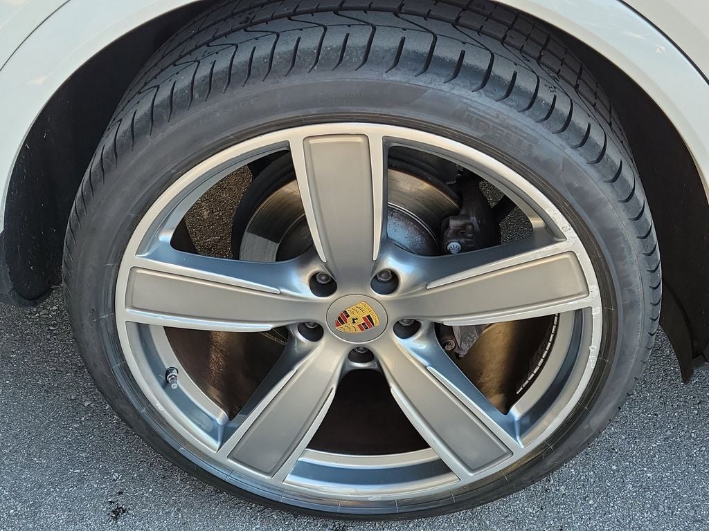 2022 Porsche Cayenne Base