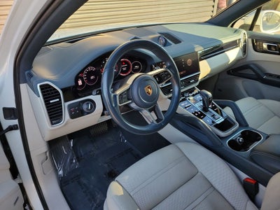2022 Porsche Cayenne Base
