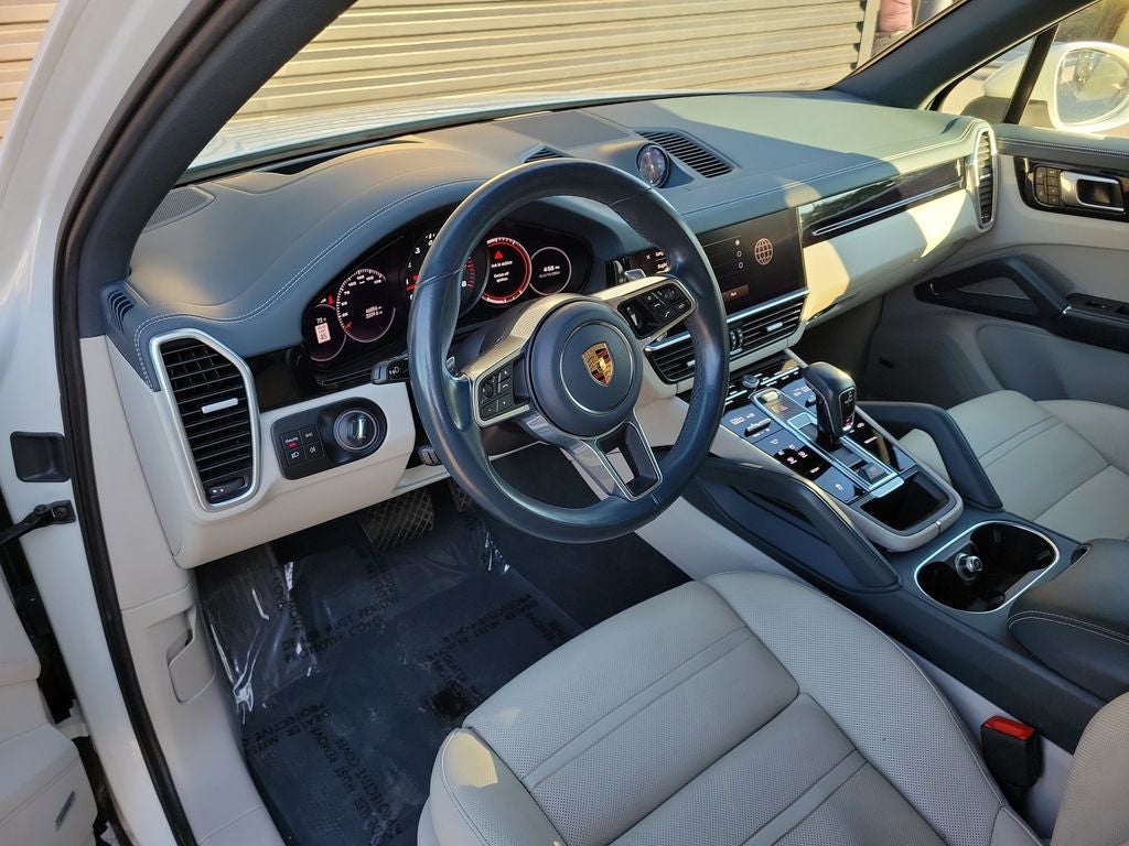 2022 Porsche Cayenne Base