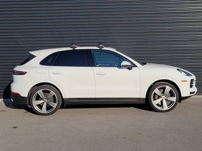2022 Porsche Cayenne Base