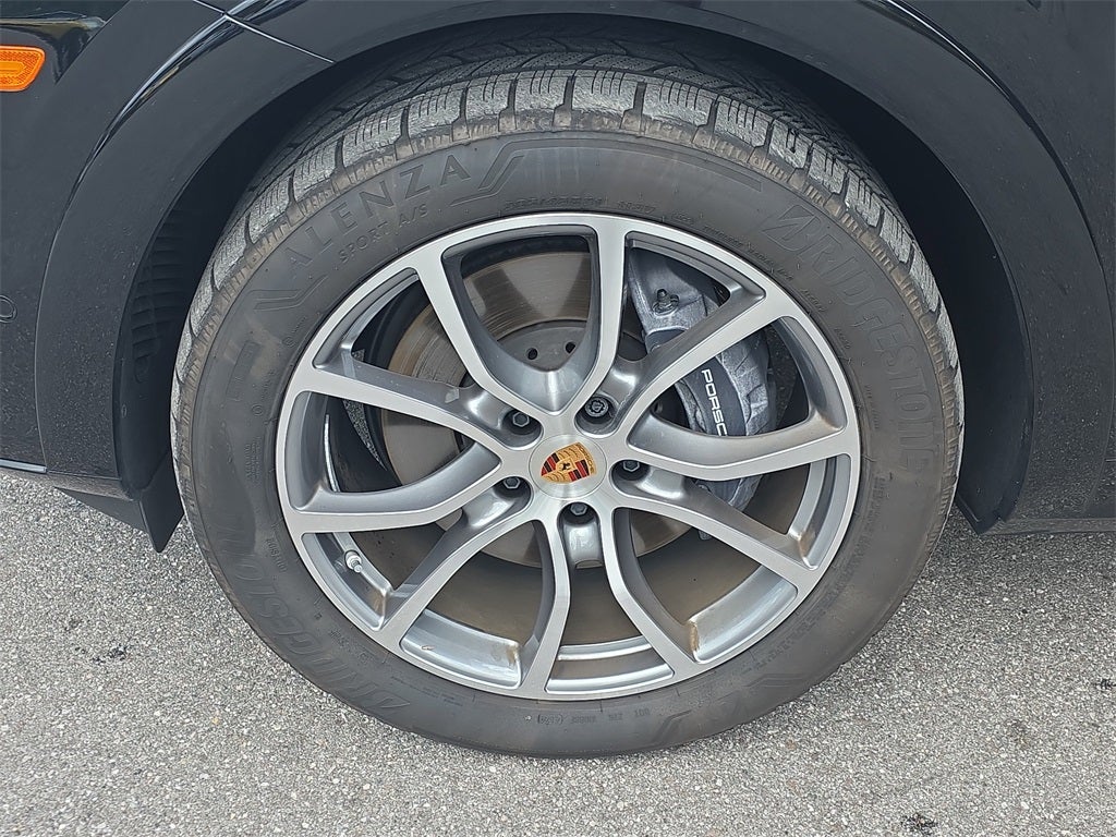 2025 Porsche Cayenne Base