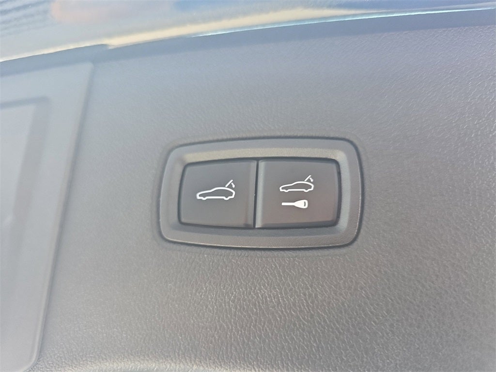 2025 Porsche Cayenne Base