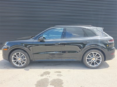 2025 Porsche Cayenne Base