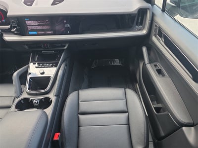 2025 Porsche Cayenne Base
