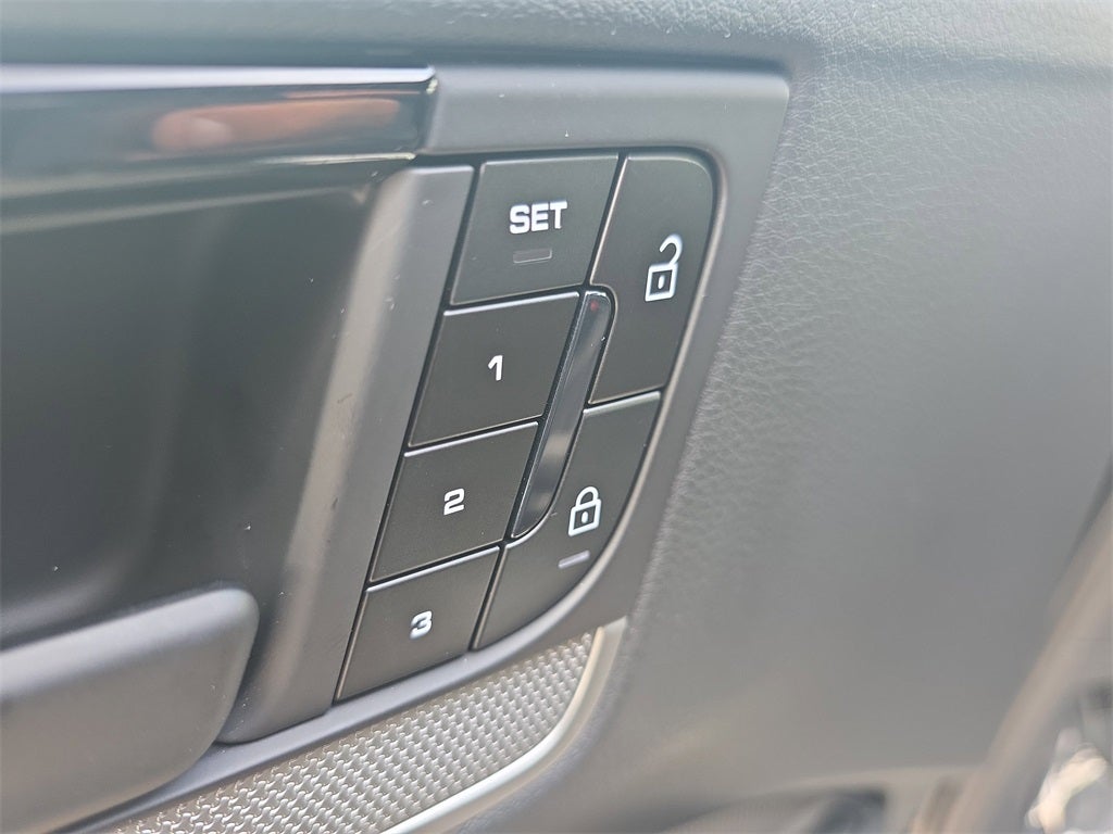 2025 Porsche Cayenne Base