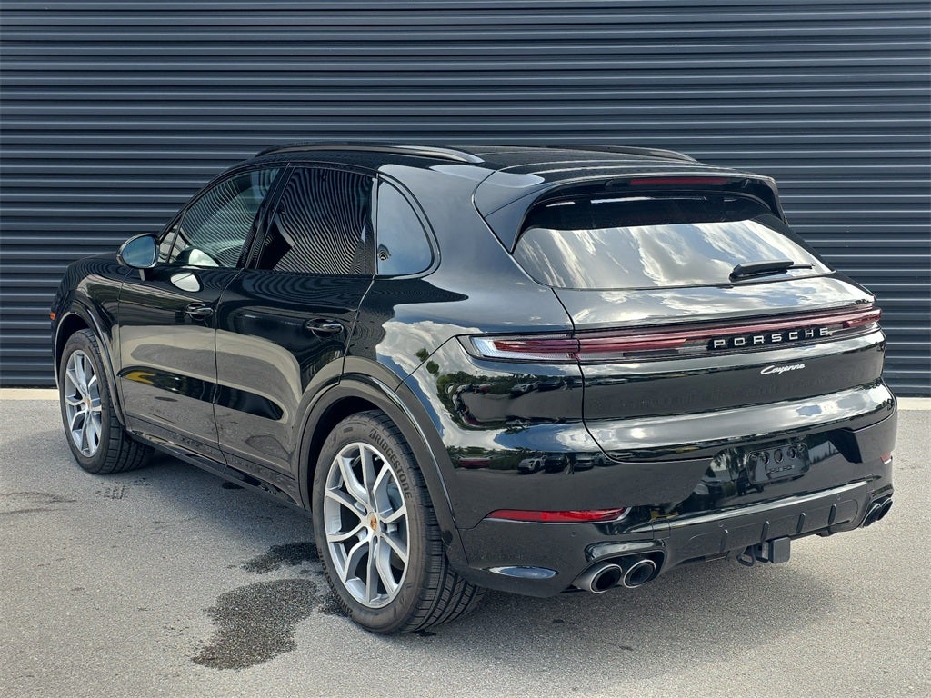 2025 Porsche Cayenne Base