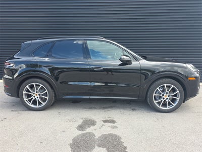 2025 Porsche Cayenne Base