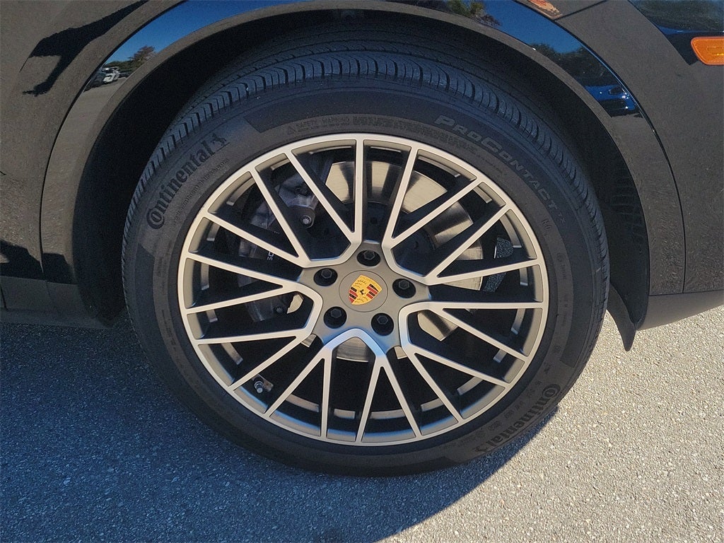 2023 Porsche Cayenne Platinum Edition