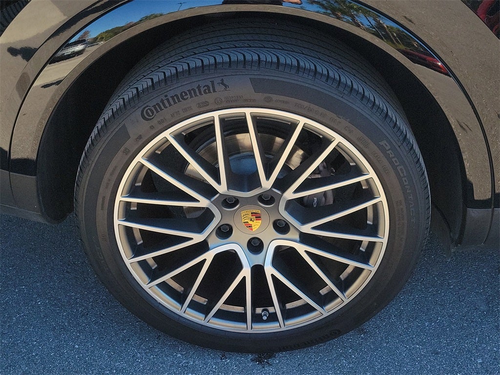 2023 Porsche Cayenne Platinum Edition