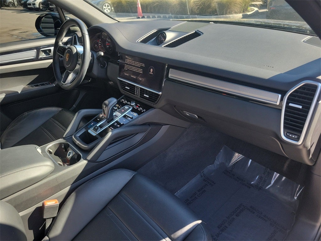 2023 Porsche Cayenne Platinum Edition