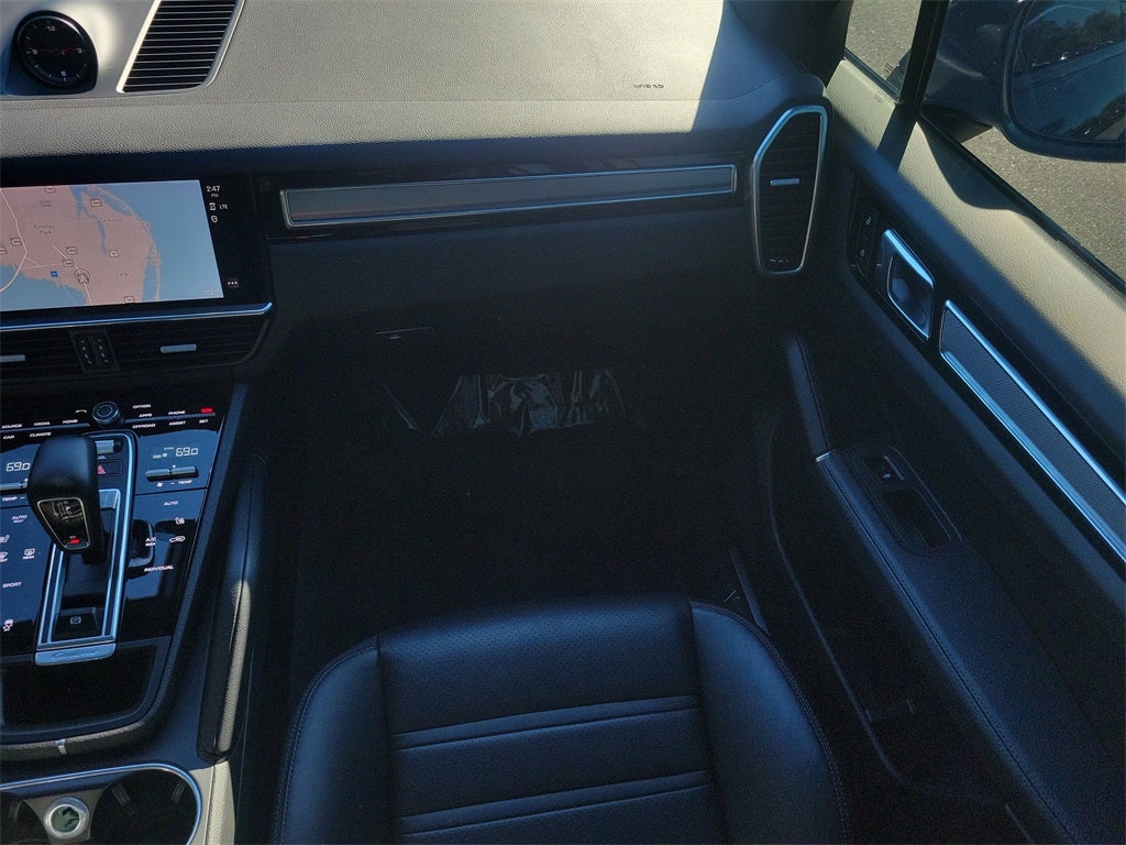 2023 Porsche Cayenne Platinum Edition