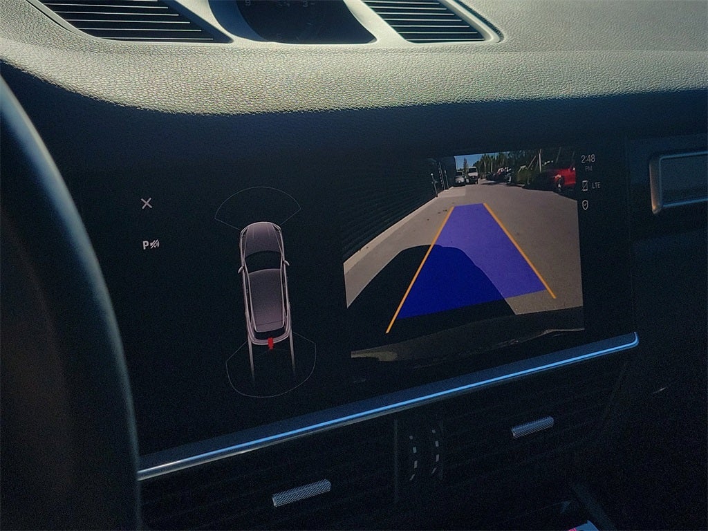 2023 Porsche Cayenne Platinum Edition