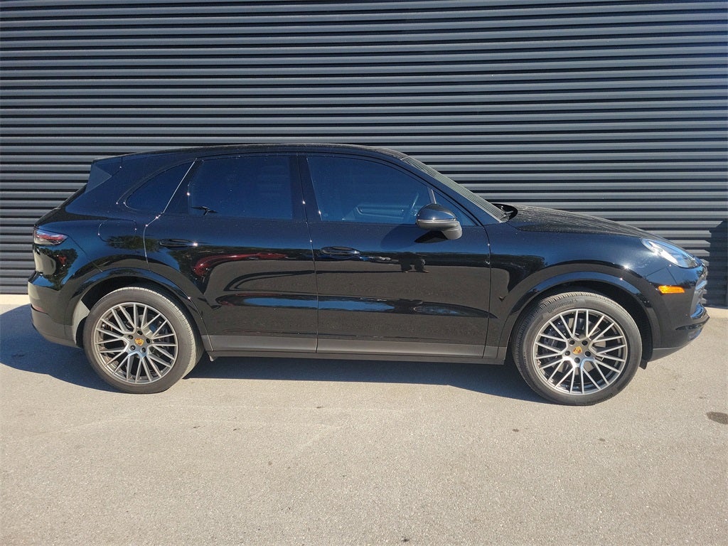 2023 Porsche Cayenne Platinum Edition