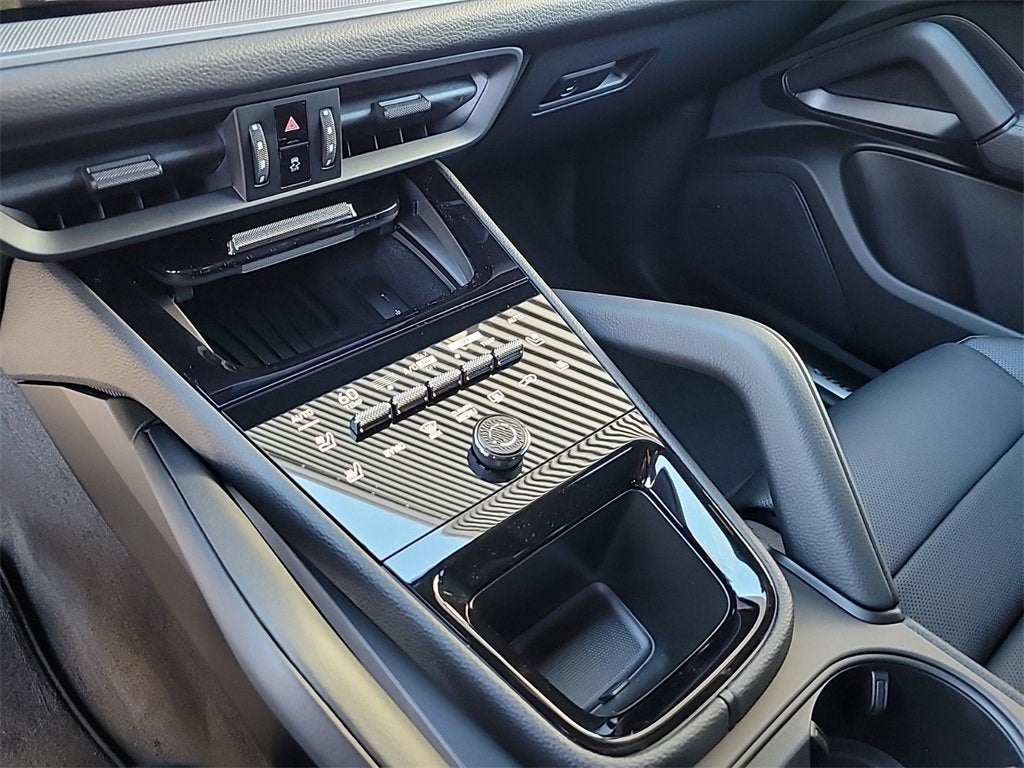 2025 Porsche Cayenne Base