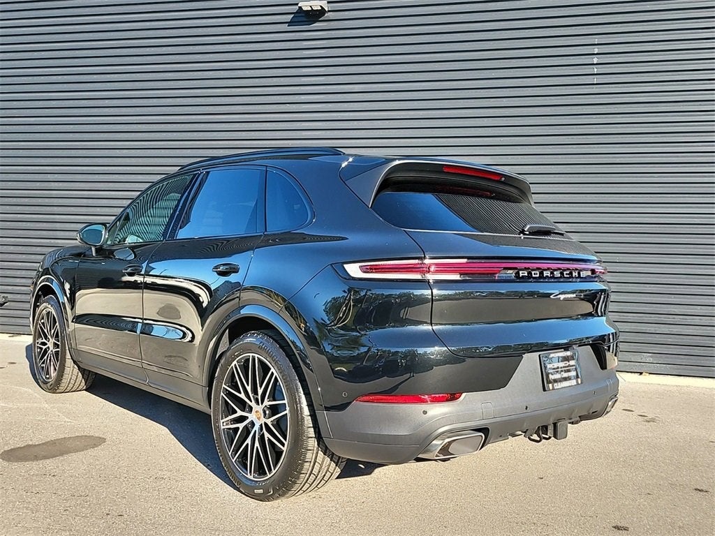 2025 Porsche Cayenne Base