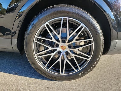 2025 Porsche Cayenne Base
