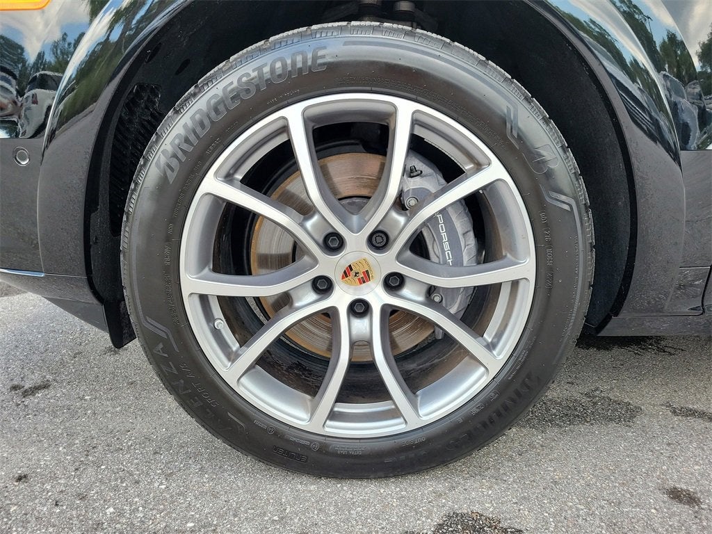 2025 Porsche Cayenne Base