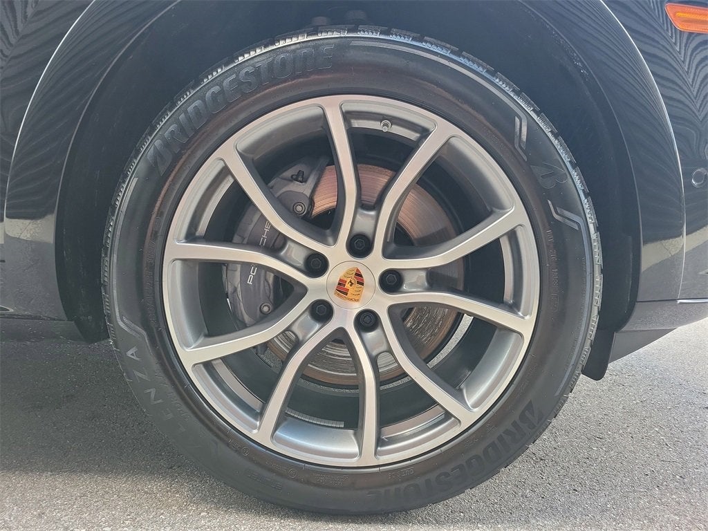 2025 Porsche Cayenne Base