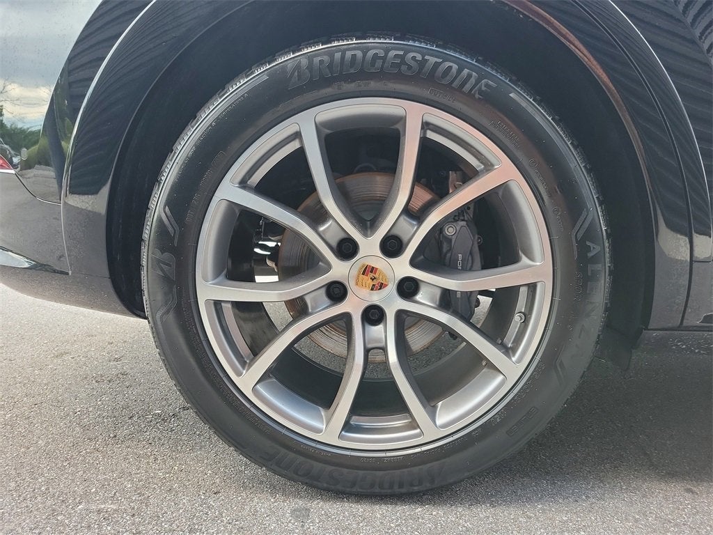 2025 Porsche Cayenne Base