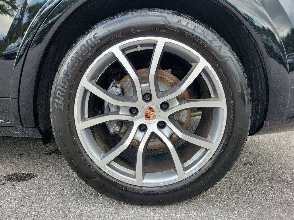 2025 Porsche Cayenne Base