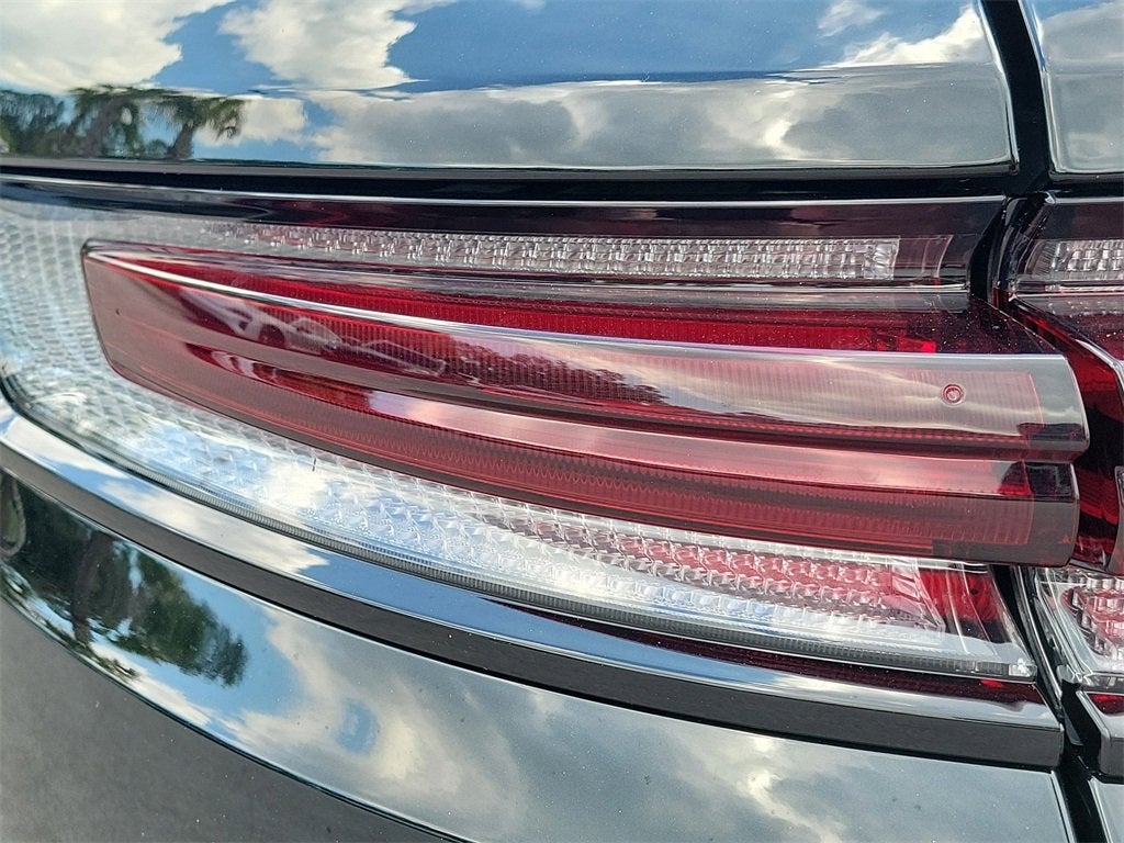 2025 Porsche Cayenne Base