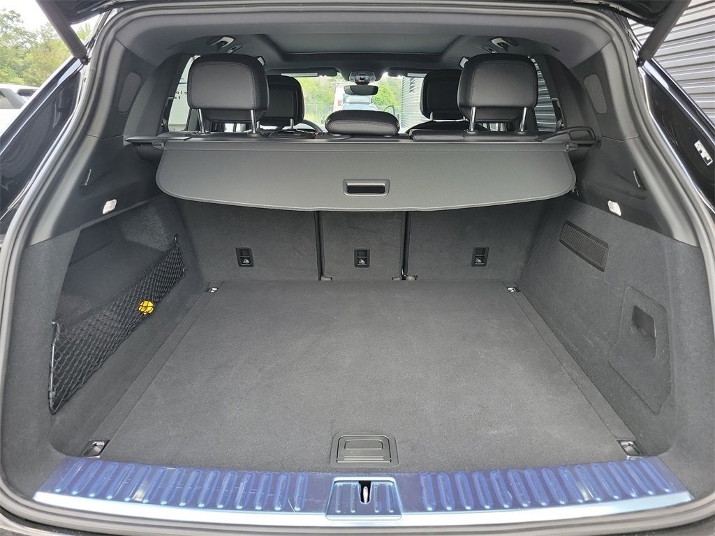 2025 Porsche Cayenne Base