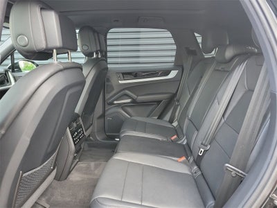 2025 Porsche Cayenne Base