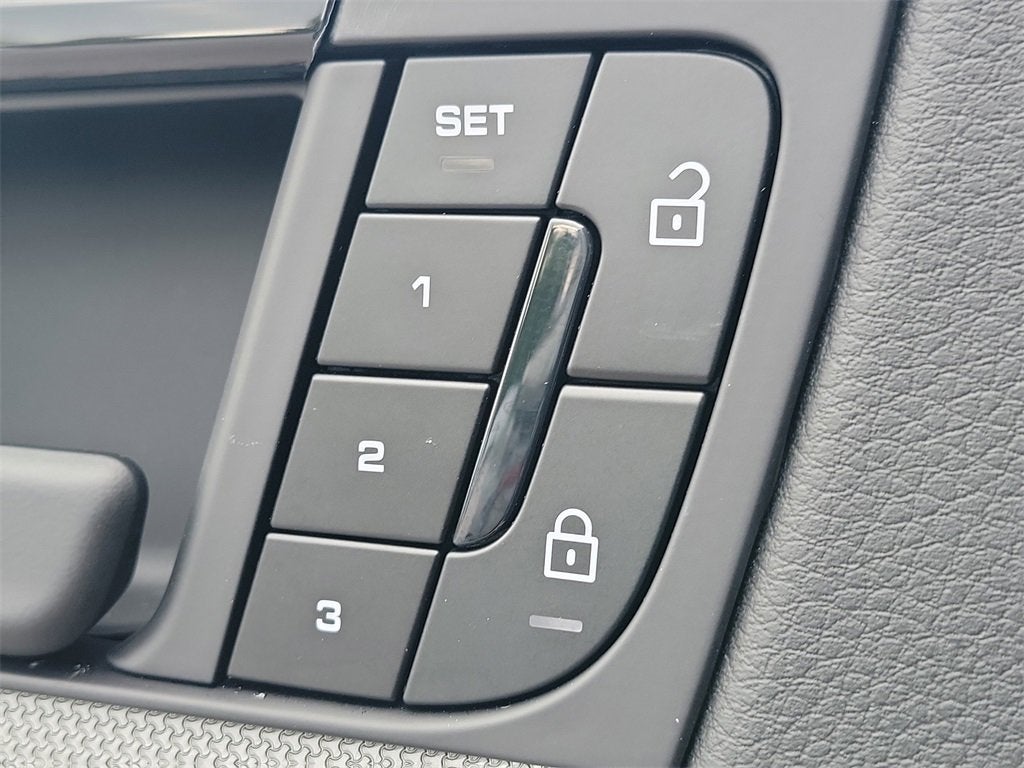 2025 Porsche Cayenne Base