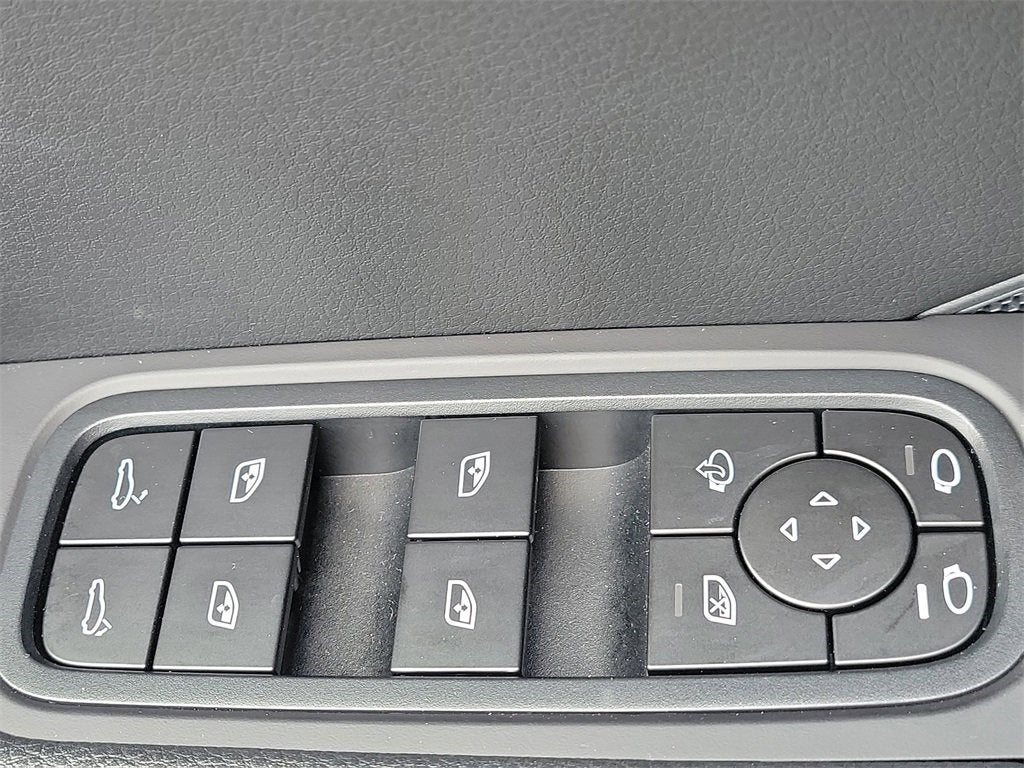 2025 Porsche Cayenne Base