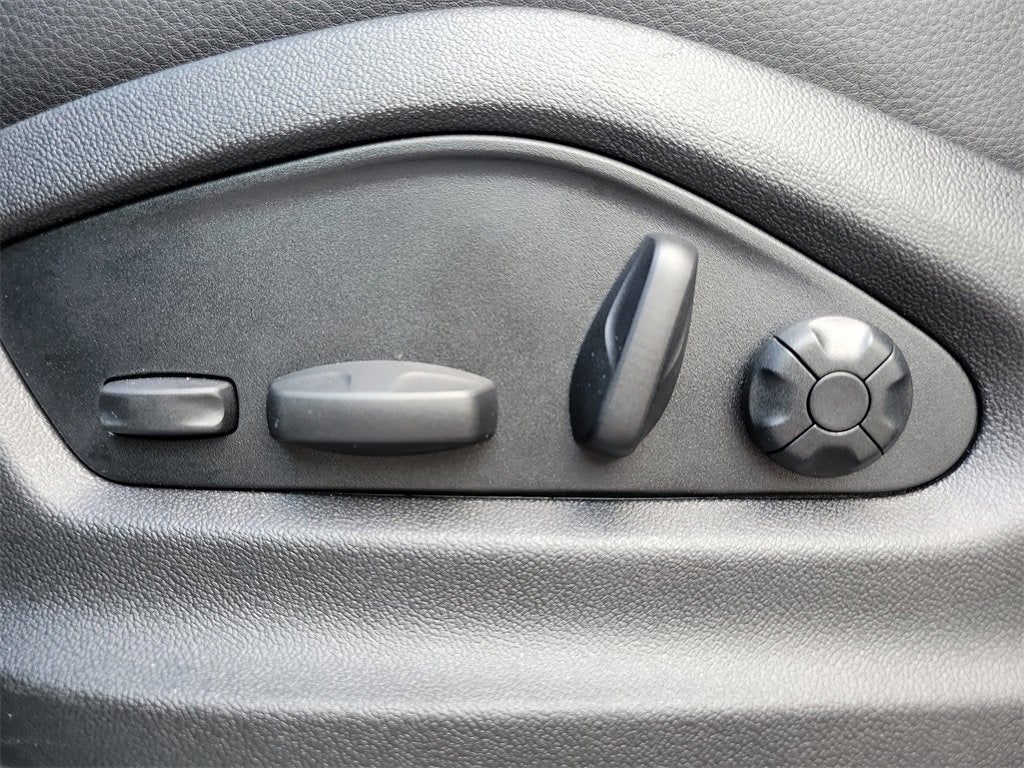 2025 Porsche Cayenne Base