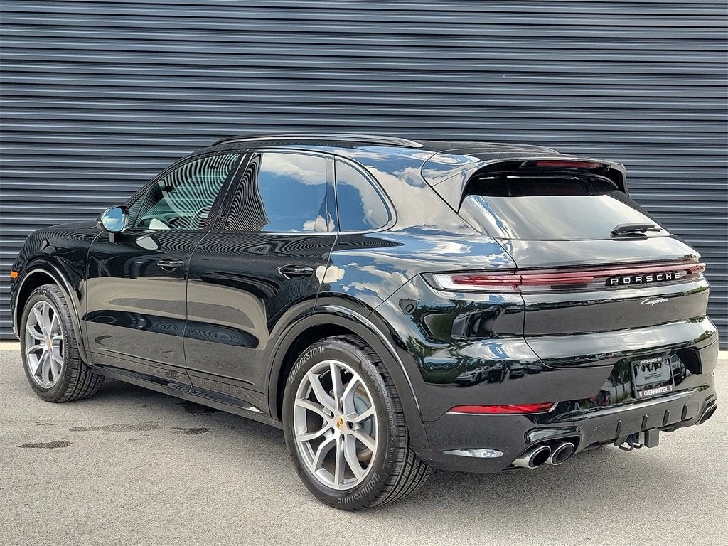 2025 Porsche Cayenne Base