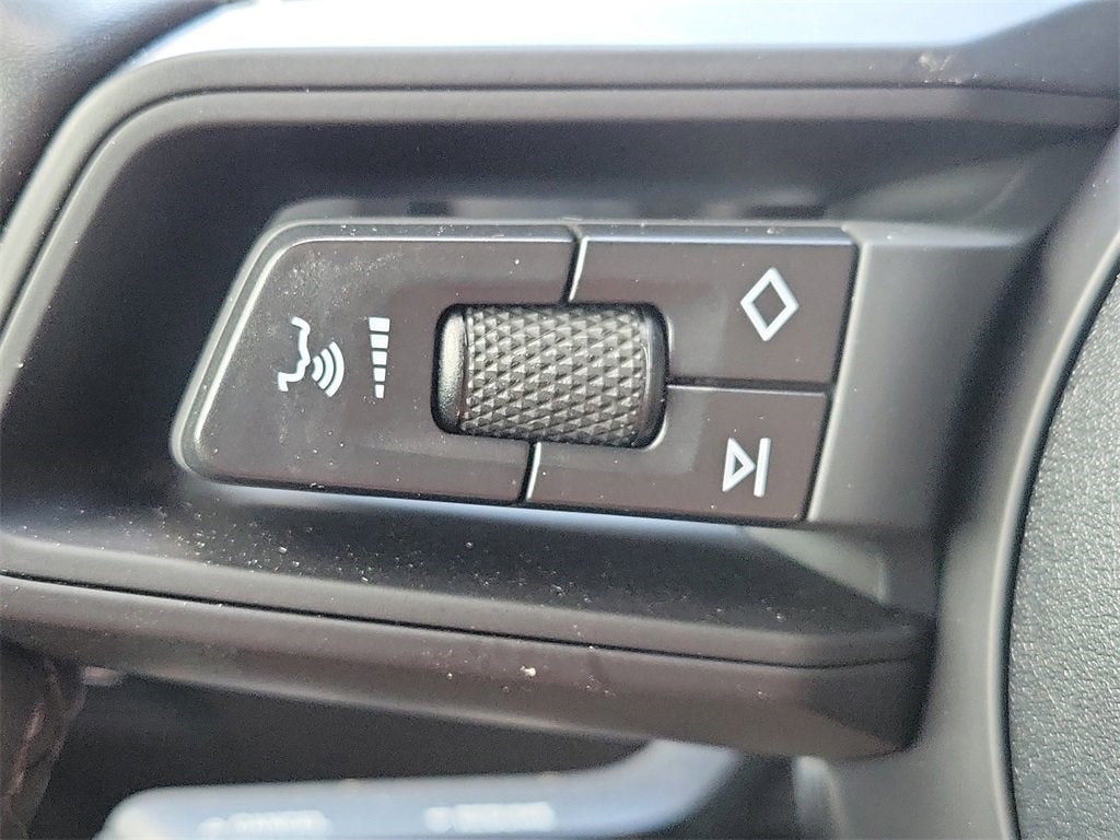 2025 Porsche Cayenne Base