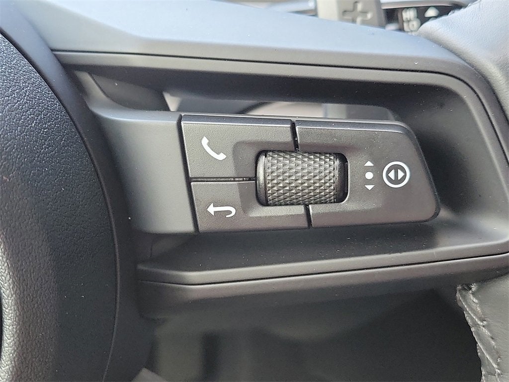 2025 Porsche Cayenne Base