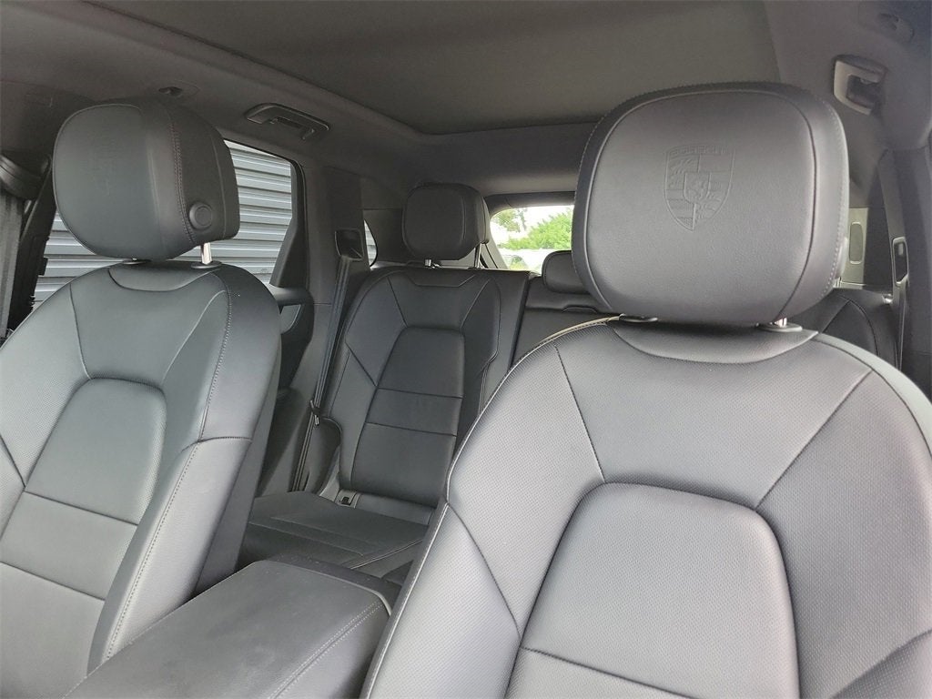 2025 Porsche Cayenne Base