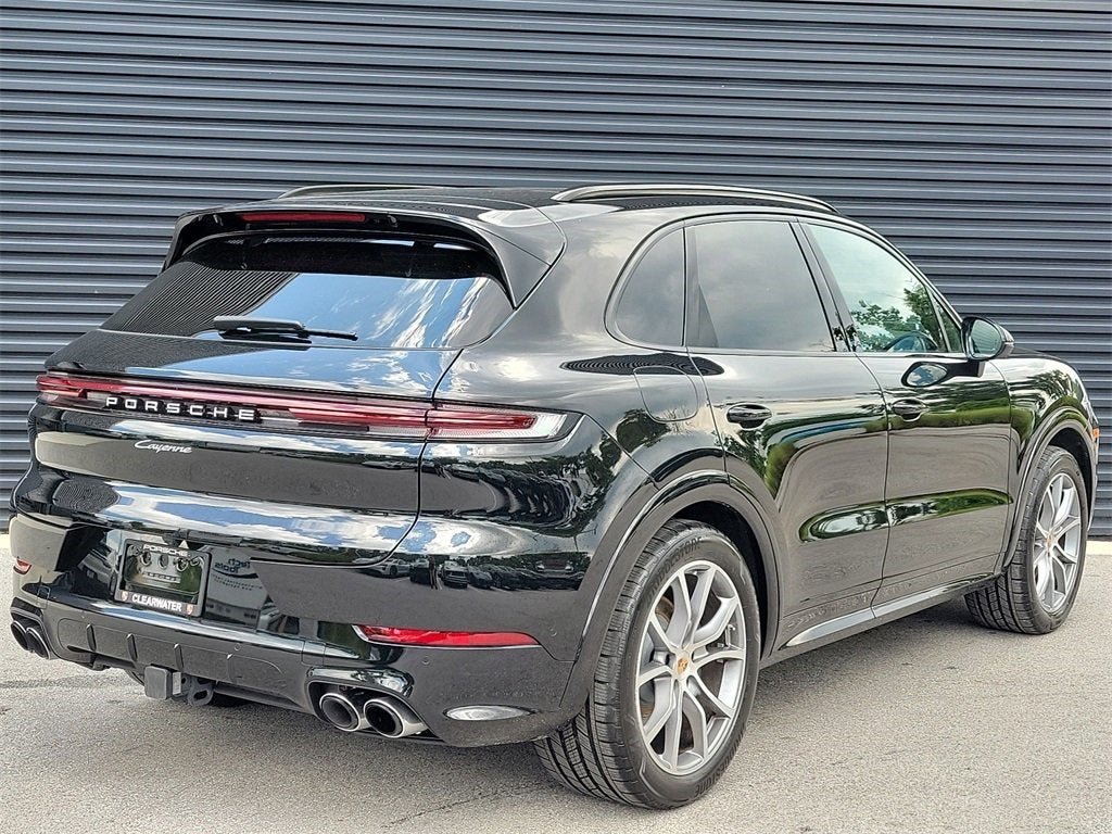 2025 Porsche Cayenne Base