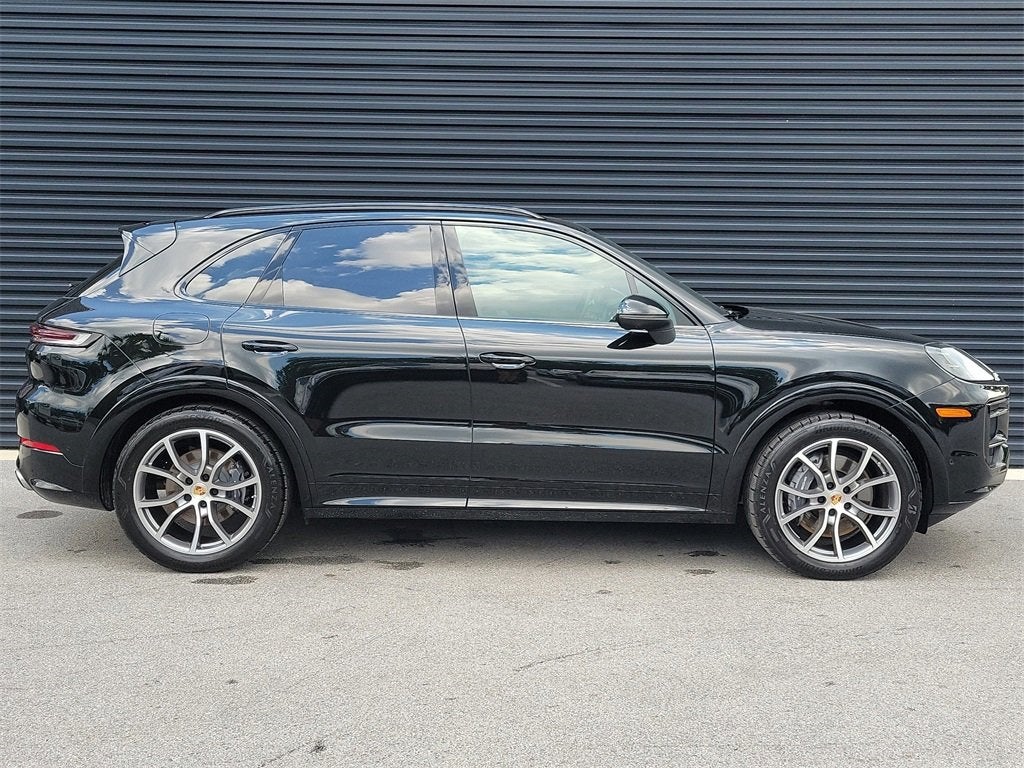 2025 Porsche Cayenne Base
