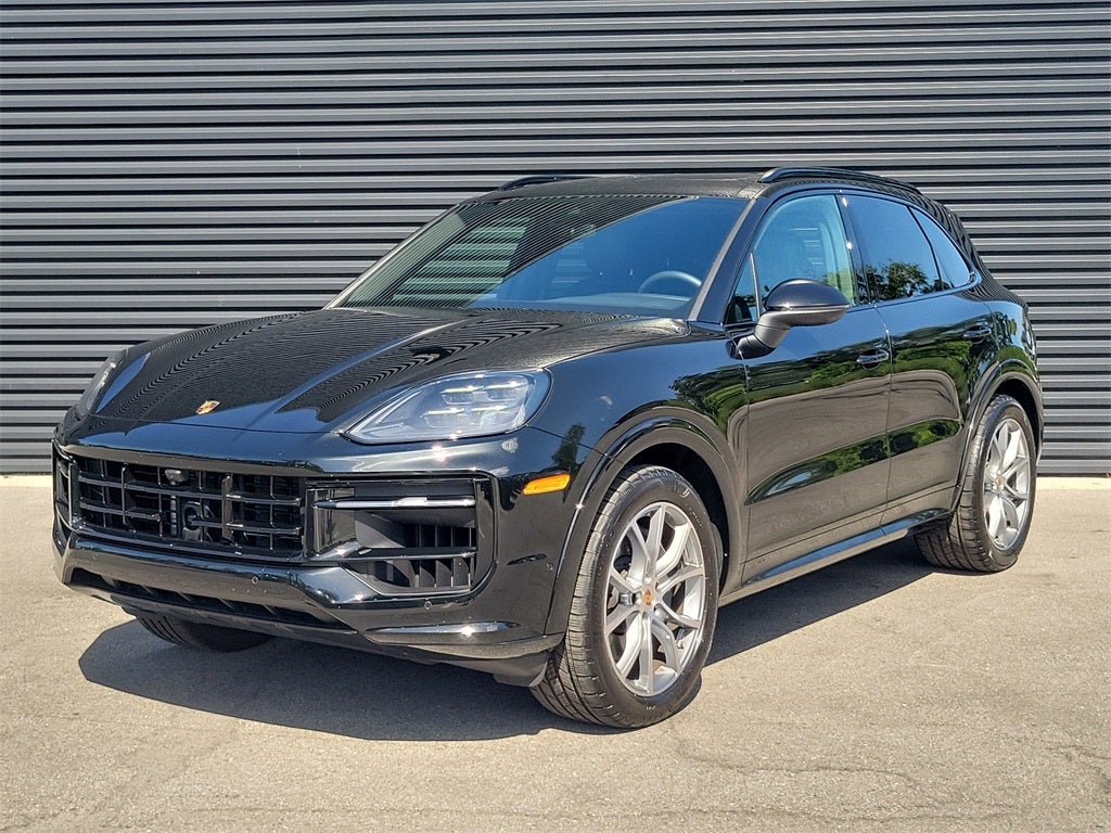 2025 Porsche Cayenne Base