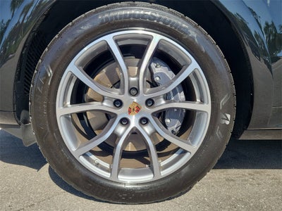 2025 Porsche Cayenne Base