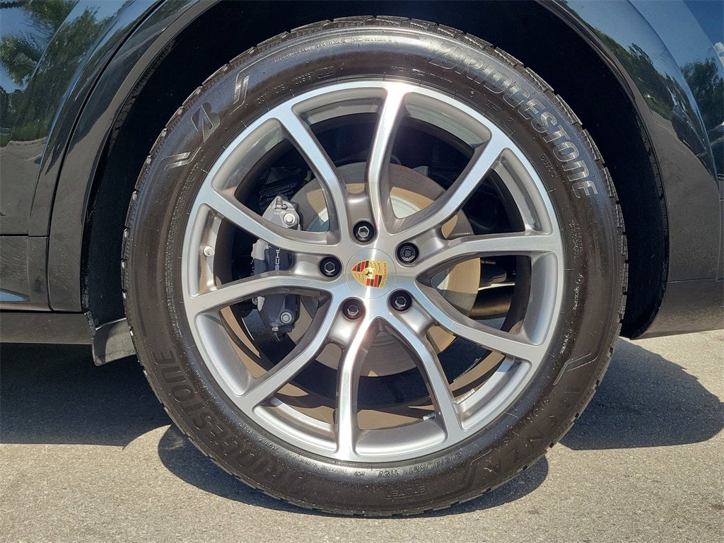 2025 Porsche Cayenne Base