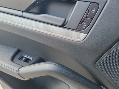 2025 Porsche Cayenne Base