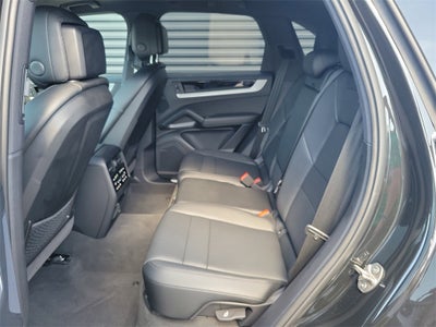 2025 Porsche Cayenne Base