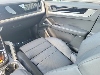 2025 Porsche Cayenne Base